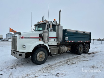 2000 Kenworth T800 6x4 T/A Dump Truck