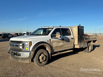 2019 Ford F-450 XLT 4x4 Crew Cab Flatbed Truck