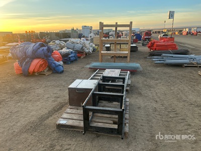 Quantity of Étagères