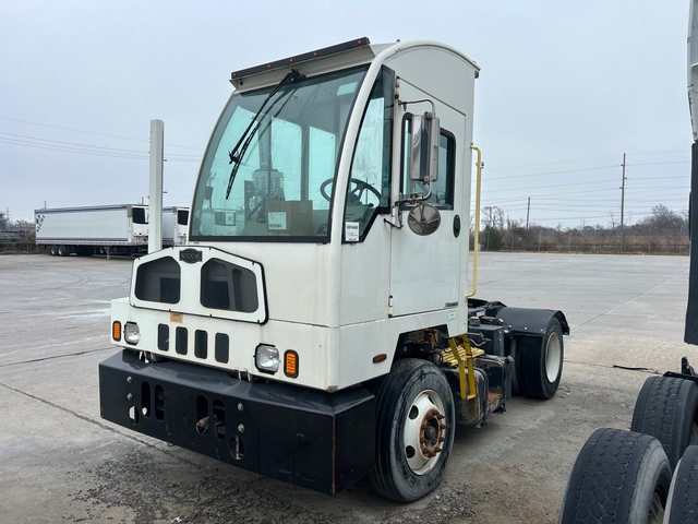 2016 Autocar XSpotter 4x2 Spotter Truck (Inoperable) 2016 Autocar XSpotter 4x2 Spotter Truck (Inoperable)