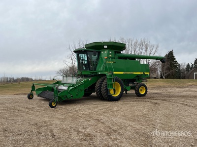 1998 John Deere CTS II Combine Harvester