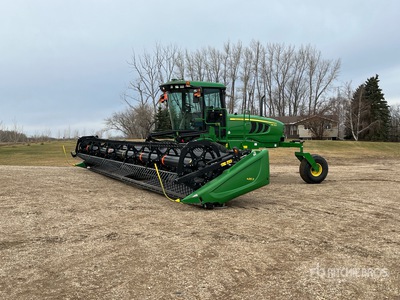 2013 John Deere W150 35 ft Swather Andaineuse