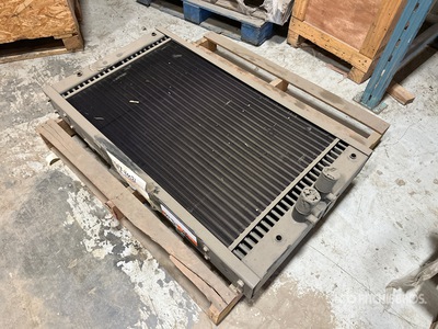 Hyundai 11N7-40032 Oil Cooler Radiator (Unused)