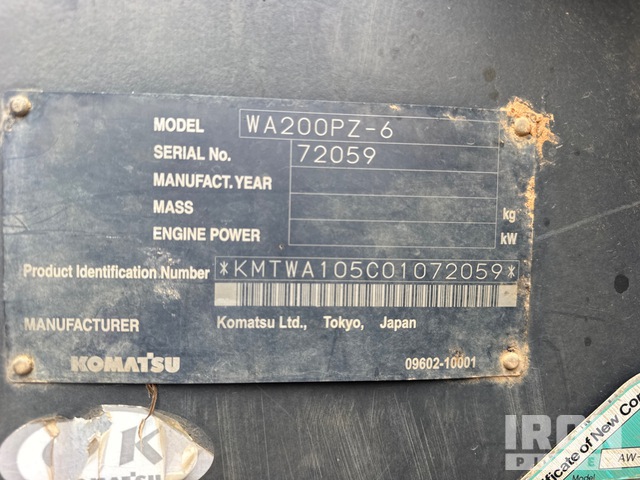 CARGADOR FRONTAL 2013 KOMATSU WA200PZ6