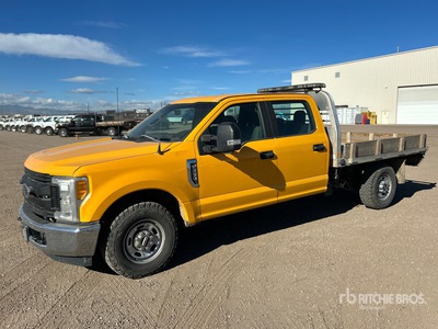 2017 Ford F-250 XL 4x2 Crew Cab Flatbed Truck