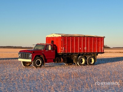 1974 Ford F750 6x2 Grain Truck