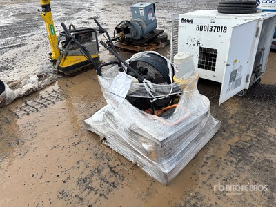 Quantity of (3) Assorted Tools ハンドツール