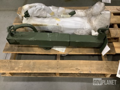 (3) Consolidated Trailers 182800 Retractable Trailer Supports