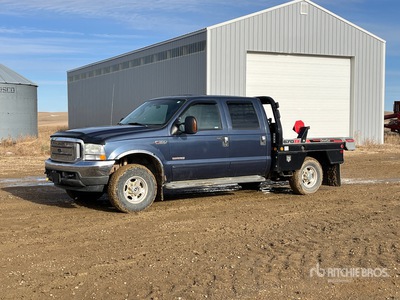 Ford F-350 4x4 Crew Cab Flatbed Truck