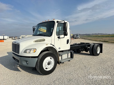 2015 Freightliner M2 106 4x2 Cab and Chassis