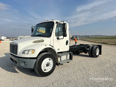 2015 Freightliner M2 106 4x2 Cab and Chassis