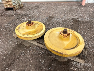 Quantity of (2) Cat D8T Idlers