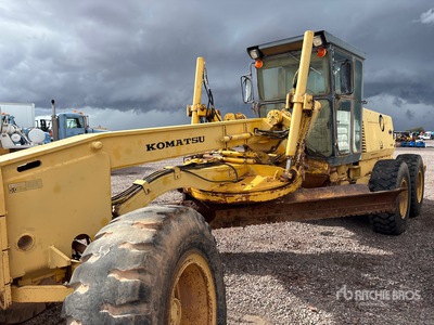 1995 Komatsu GD650A-2B Równiarka silnikowa (Inoperable)