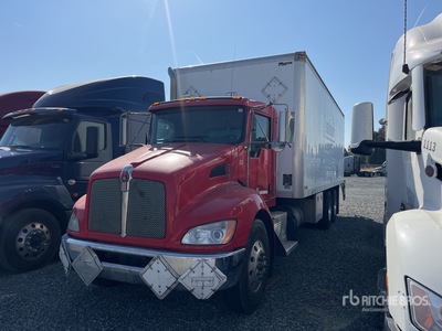 2015 Kenworth T370 6x4 Autocarro furgonato
