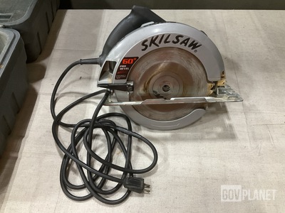 (3) Skilsaw 5660 Circular Saws