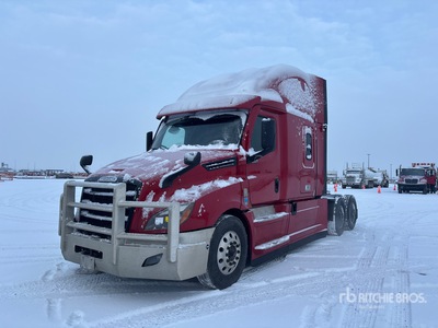 2021 Freightliner Cascadia 6x4 T/A Sleeper Truck Tractor