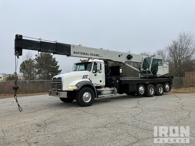 2010 Mack GU813 45 ton 10X6X4 Hydraulic Truck Crane