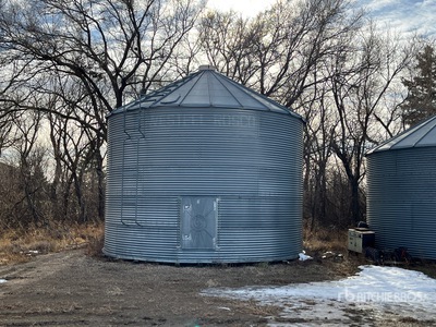 Westeel-Rosco +/- 3300 bu 5 Ring Grain Bin