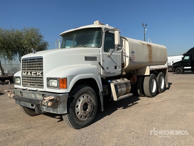 2012 Mack CHU613 4000 gal 6x4 Water Truck