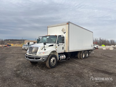 2018 International 4400 6x4 Camion fourgon