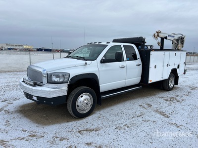 2009 Dodge 5500 4x4 Extended Cab Camion de service