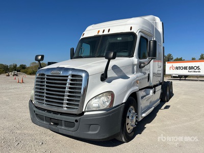 2013 Freightliner Cascadia 125 6x4 T/A Sleeper Truck Tractor