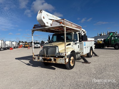 2008 Altec AA55 55 ft on 2009 International 4300 4x2 Arbeitsbühne-Lkw