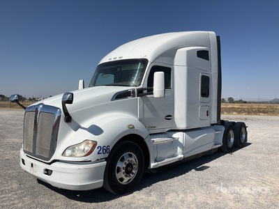 2016 Kenworth T680 6x4 Tractocamion con Dormitorio / Tracteur Routier Couchette