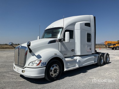 2017 Kenworth T680 6x4 Tractocamion con Dormitorio / T/A Sleeper Truck Tractor
