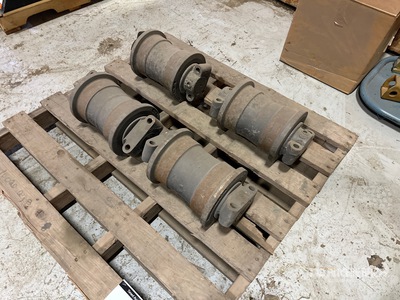 Quantity of (4) Volvo Track Rollers