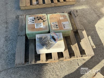 Quantity (936) 2”Black Plastic Knobs