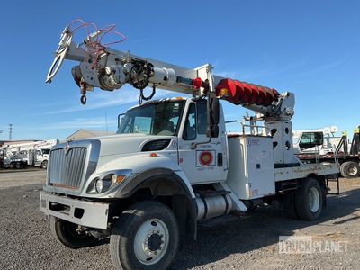 2012 Terex Commander C4047 on 2013 IHC 7300 4x4 Camion excavadora