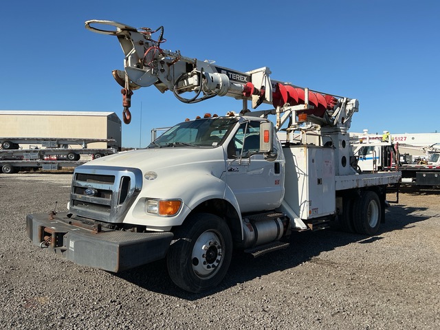 2015 Terex on 2015 Ford F750 4x2 Digger Derrick Truck