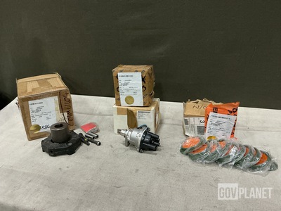 (15) Reflectors, (2) Distributors, (1) Coupling Hub & Assorted Items