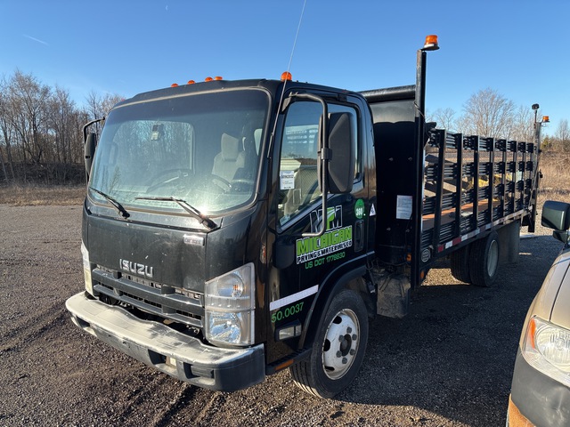 2011 Isuzu NRR 4x2 Flatbed Truck