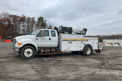 2011 Ford F-750 XLT XLT 4x2 Extended Cab Service Truck