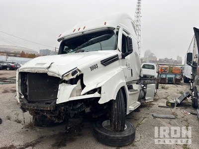 2021 Freightliner Cascadia 126 6x4 Sleeper Truck Tractor (Inoperable)