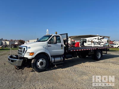 2015 Ford F750 XL 4x2 Flatbed Truck