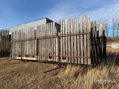 Quantity of (3) 24 ft x 9 ft Valla de viento