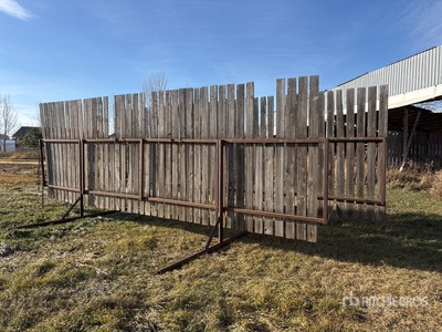 Quantity of (2) 24 ft x 9 ft Valla de viento