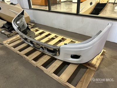 2015 Freightliner Cascadia 113 Bumper Cover