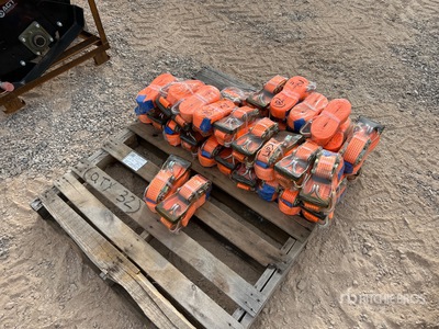 Quantity of (32) 2025 GIYI 2 in x 27ft Ratchet Straps (Unused)