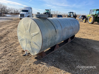 Westeel-Rosco 1000 gal Water Tank