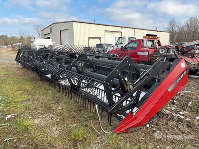Case IH 2062 30 ft Draper Combine Header (Inoperable)