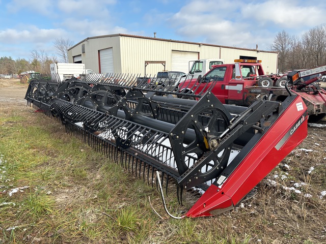 Case IH 2062 30 ft Draper Combine Header (Inoperable)