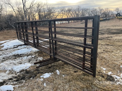 Quantity of (5) 24 ft x 5 ft 5 in Free Standing Viehzuchtgremium