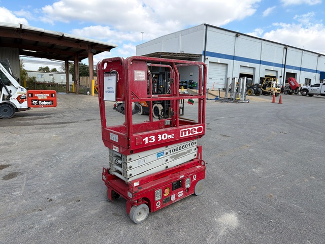 2017 MEC 1330SE Electric Scissor Lift (Inoperable)