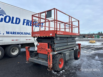 Skyjack SJ7135 4x4 Diesel Scissor Lift