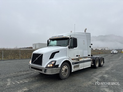 2006 Volvo VNL 6x4 T/A Slaapcabine Trekker