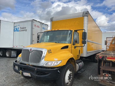 2019 International 4300 4x2 Camion fourgon